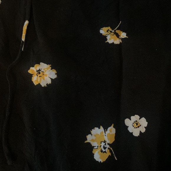 Spring Old Navy Tank - Picture 3 of 4